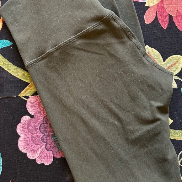 Lululemon align pant 25” - Picture 3 of 3